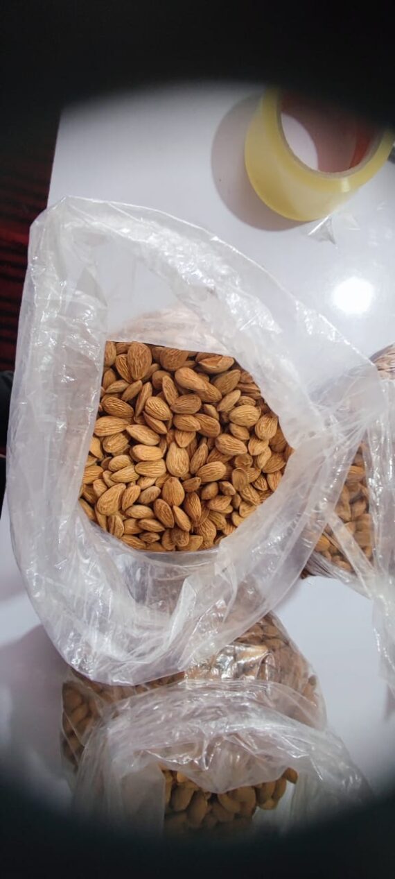 Premium Regular Kashmiri Mamra Almonds | A+ grade Badam Giri | Whole Natural Badam | High Protein & Vit E Content-1 Kg