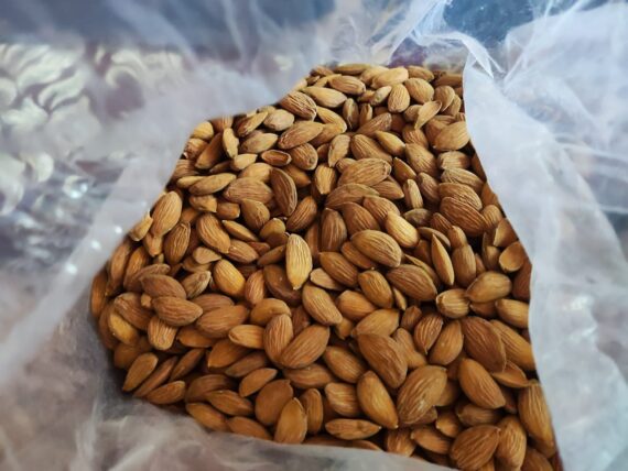 Premium Regular Kashmiri Mamra Almonds | A+ grade Badam Giri | Whole Natural Badam | High Protein & Vit E Content-1 Kg