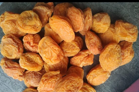 Red apricot 1 Kg